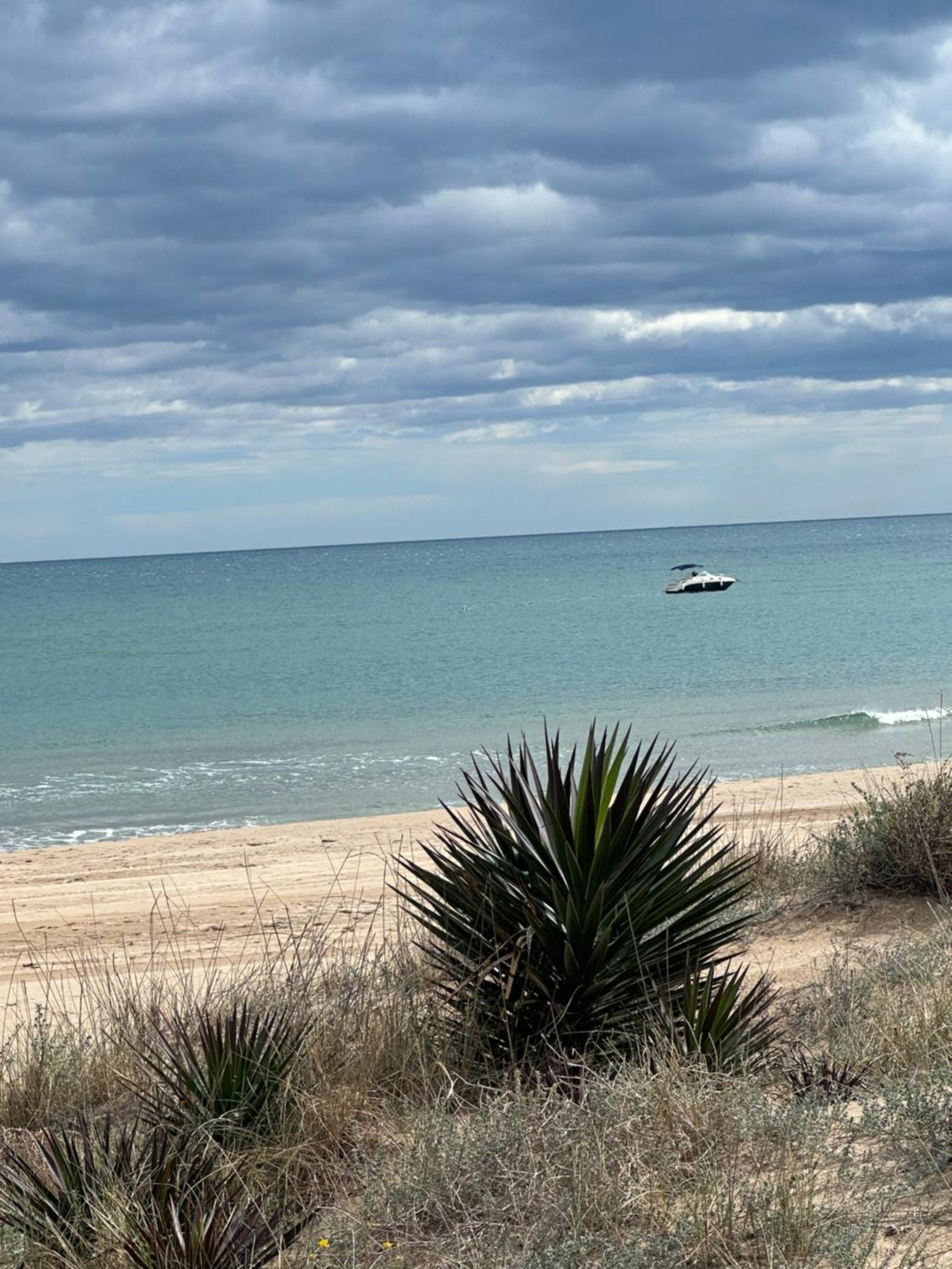 Chalet Adosado En La Playa De El Perellonet Con Piscina, Pista Tenis Valencia Exterior foto